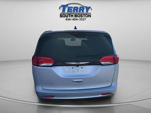 Used 2024 Chrysler Voyager LX FWD image 6