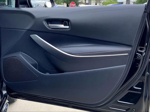 Used 2025 Toyota Corolla SE image 22