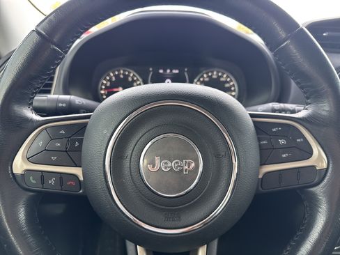 Used 2017 Jeep Renegade Latitude image 16