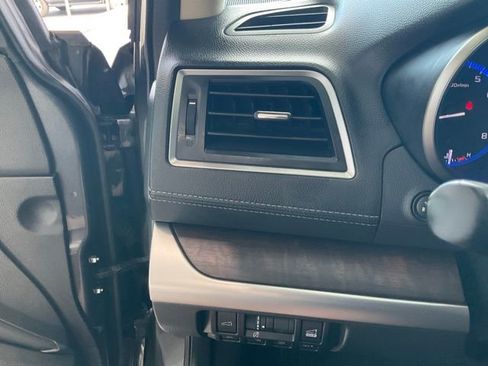 Used 2019 Subaru Outback 2.5i Limited AWD/4WD image 9