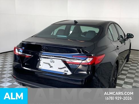 Used 2026 Toyota Camry SE image 9