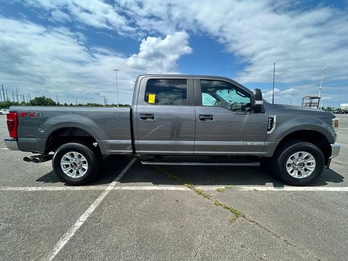 Used 2022 Ford F250 XL w/ STX Appearance Package AWD/4WD image 4