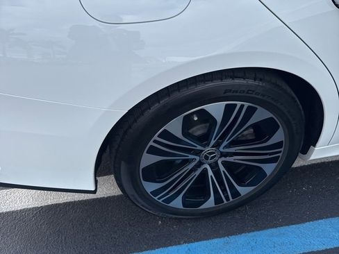 Used 2025 Mercedes-Benz E 350 Sedan image 10