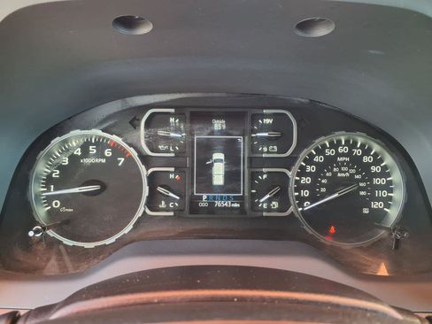 Used 2018 Toyota Tundra SR5 w/ SR5 Upgrade Package RWD image 18