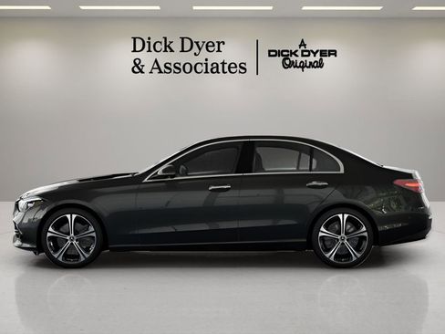 Used 2025 Mercedes-Benz C 300 Sedan image 23