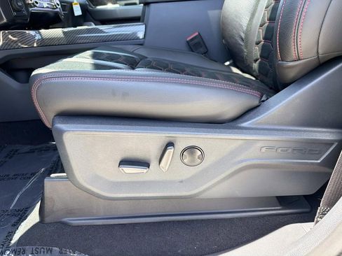 New 2026 Ford F250 Lariat w/ Black Appearance Package AWD/4WD image 32