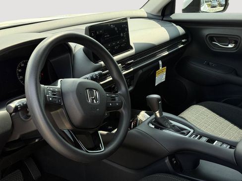 Certified 2027 Honda HR-V LX image 12