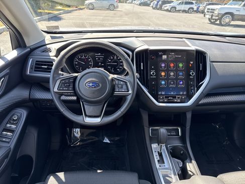 Used 2023 Subaru Ascent Premium w/ Convenience Package image 2