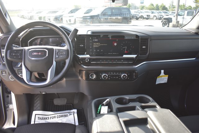Used 2024 GMC Sierra 1500 SLE RWD image 18