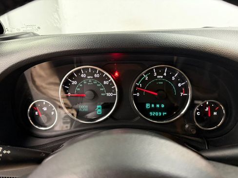 Used 2015 Jeep Wrangler Unlimited Sahara AWD/4WD image 52
