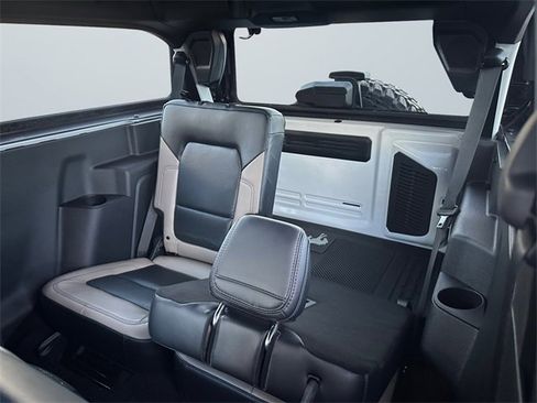 Used 2024 Ford Bronco Wildtrak image 13