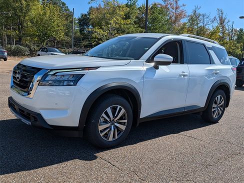 New 2025 Nissan Pathfinder SL image 6