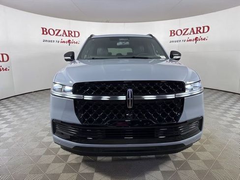 New 2025 Lincoln Navigator L Reserve w/ Jet Appearance Package image 2