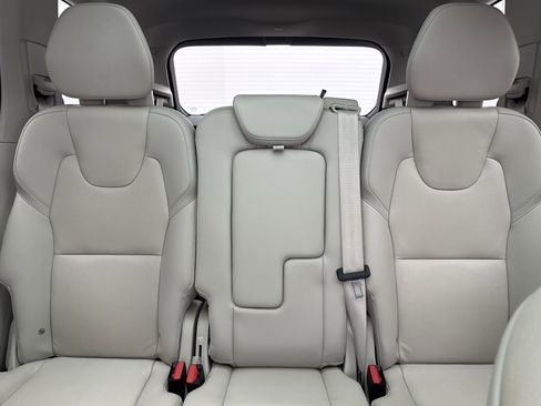 Certified 2023 Volvo XC90 B5 Plus w/ Protection Package Premier AWD/4WD image 25