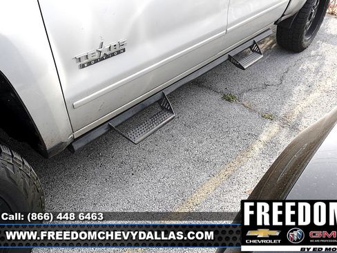 Used 2018 Chevrolet Silverado 1500 LT w/ Texas Edition AWD/4WD image 9