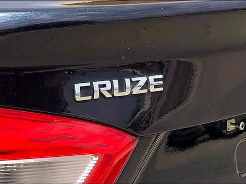 Used 2016 Chevrolet Cruze LT FWD image 32