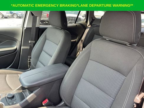 Used 2024 GMC Terrain SLE w/ Driver Convenience Package FWD image 13