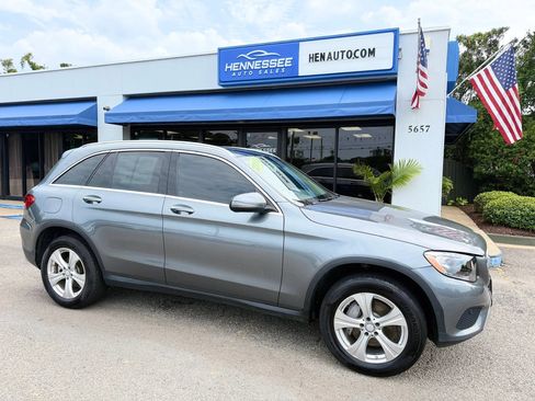 Used 2016 Mercedes-Benz GLC 300 4MATIC w/ Multimedia Package image 21