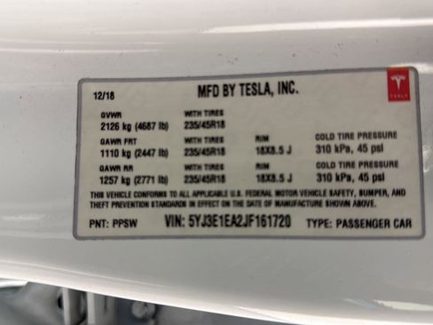 Used 2018 Tesla Model 3 Long Range image 17