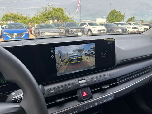 Used 2025 Kia K4 LXS image 22