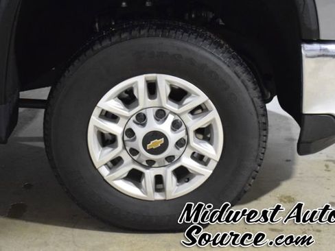 Used 2025 Chevrolet Silverado 2500 LT w/ Convenience Package image 10