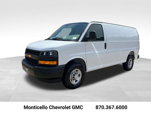 New 2026 Chevrolet Express 2500 w/ Driver Convenience Package RWD image 7