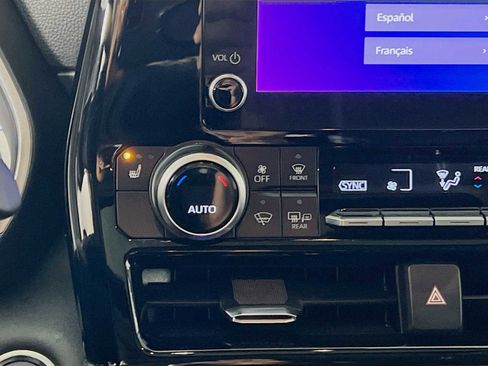 Used 2024 Toyota Highlander XLE image 20