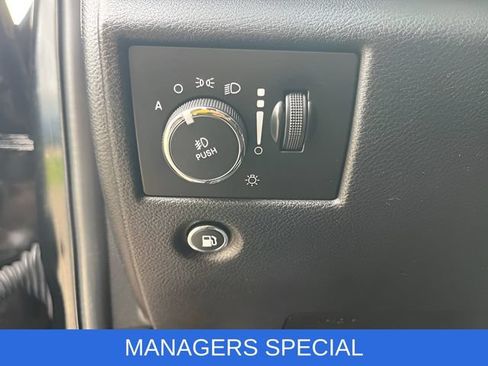 Used 2020 Jeep Grand Cherokee Altitude AWD/4WD image 24