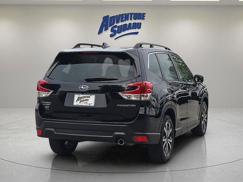 Used 2023 Subaru Forester Limited AWD/4WD image 6