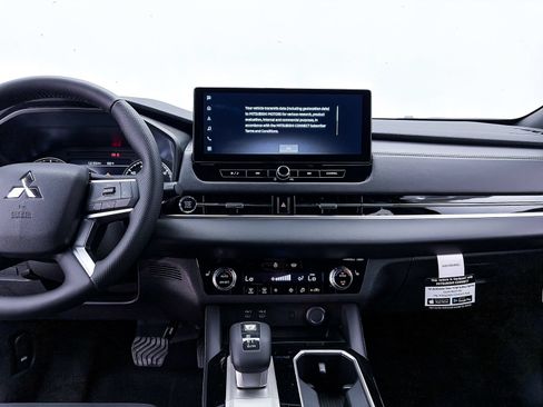 New 2026 Mitsubishi Outlander LE AWD/4WD image 13