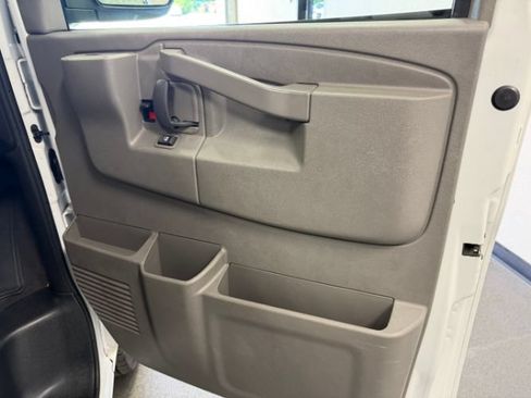 Used 2024 Chevrolet Express 3500 LT w/ LT Preferred Equipment Group RWD image 26