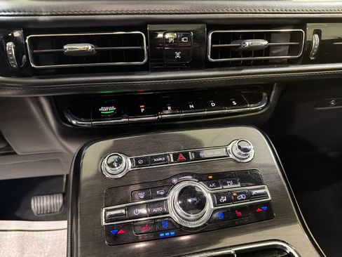Used 2022 Lincoln Nautilus Reserve image 21