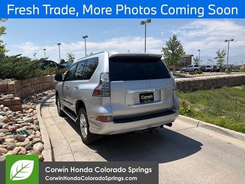 Used 2015 Lexus GX 460 w/ Premium Package AWD/4WD image 4
