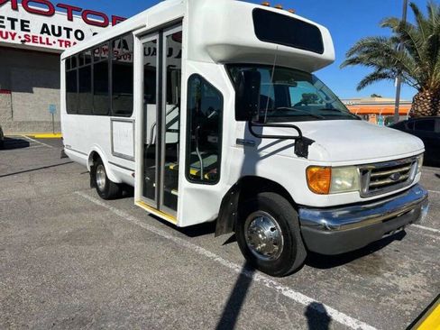 Used 2006 Ford E-350 and Econoline 350 Super Duty image 5