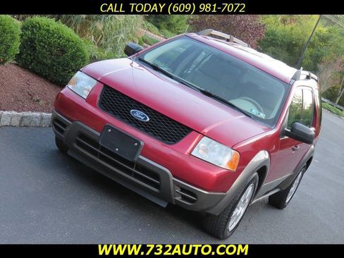 Used 2005 Ford Freestyle SE image 10