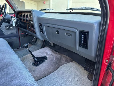 Used 1991 Dodge D/W Truck 250 image 58