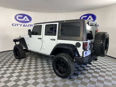 Used 2014 Jeep Wrangler Unlimited Sport w/ Max Tow Package AWD/4WD image 5