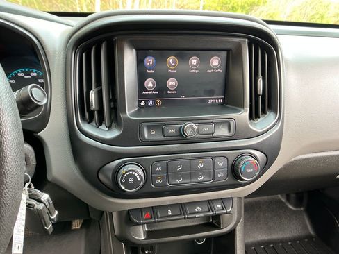 Used 2020 Chevrolet Colorado W/T image 16