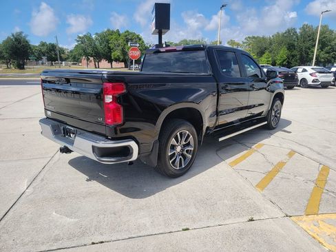 Used 2022 Chevrolet Silverado 1500 LT w/ Protection Package RWD image 5