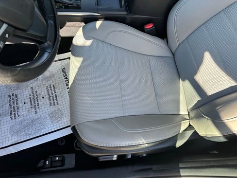 Used 2016 Toyota Camry SE image 24