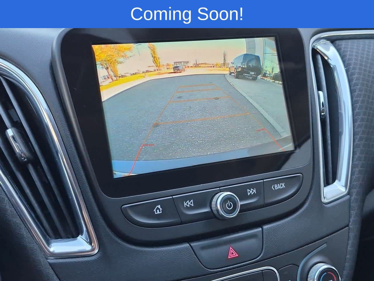 Used 2018 Chevrolet Malibu LT FWD image 29