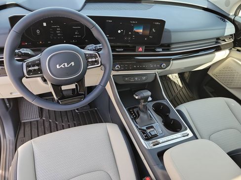 New 2026 Kia Carnival SX Prestige image 9