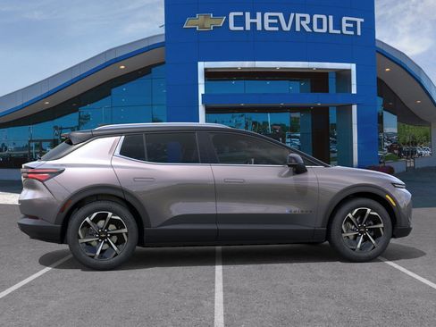 New 2026 Chevrolet Equinox EV LT image 5