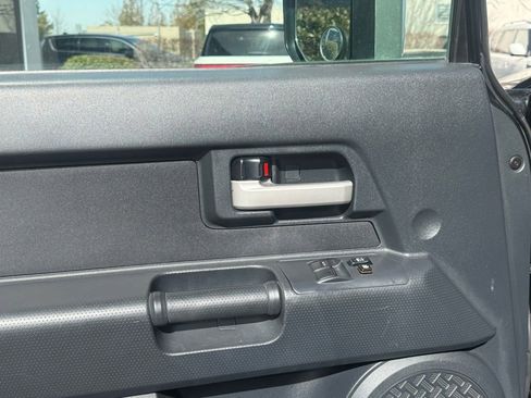 Used 2008 Toyota FJ Cruiser Base image 9