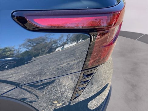 New 2026 Chevrolet Trax LT w/ Driver Confidence Package image 11