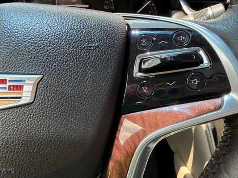 Used 2019 Cadillac XTS FWD image 31