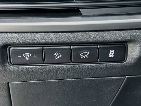 Certified 2024 Kia Telluride EX w/ EX Captain's Chair Package FWD image 10