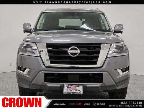 Used 2024 Nissan Armada SL w/ Captain's Chairs Package image 2