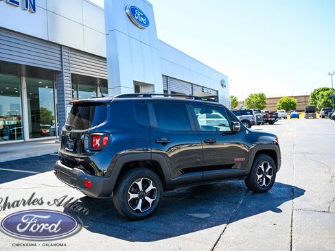 Used 2022 Jeep Renegade Trailhawk image 7