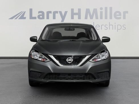 Used 2018 Nissan Sentra S image 7